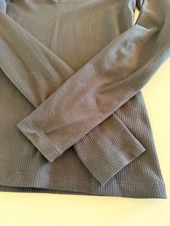 V-Neck Ribbed Long Sleeve Top - Black, Stretch, Size Small - Picture 4 of 10